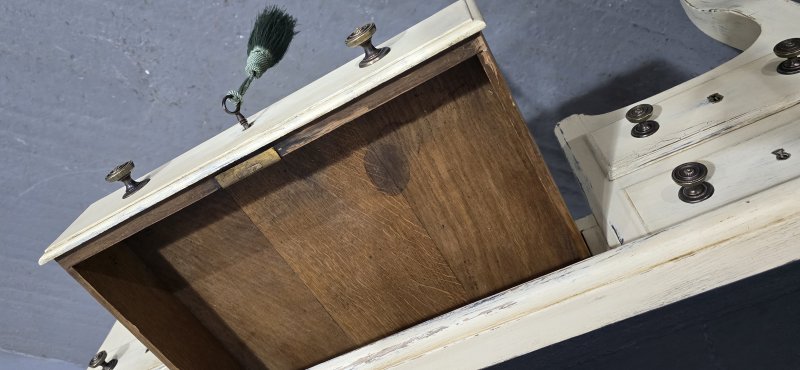 French Painted Kneehole Desk - Image 19