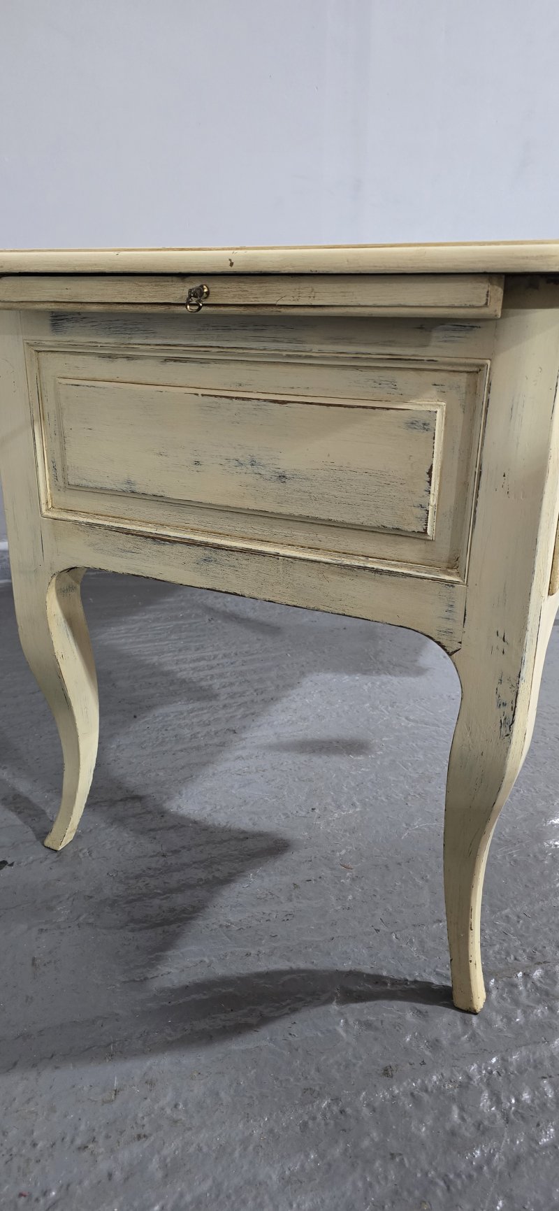 French Painted Kneehole Desk - Image 17