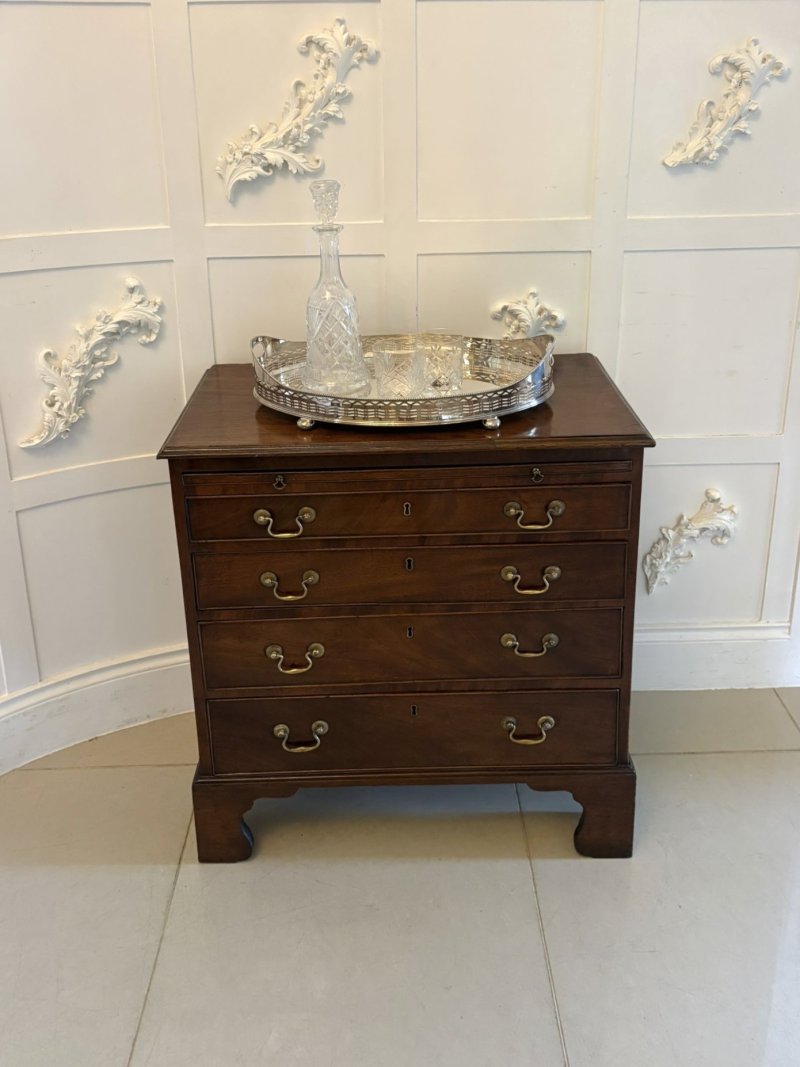 Antique Small Georgian Mahogany Four Drawer Chest of Drawers with Brushing Slide - Image 9