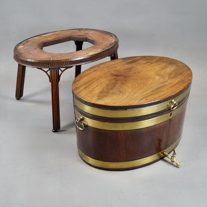 A Fine George III Mahogany Wine Cooler - Image 4