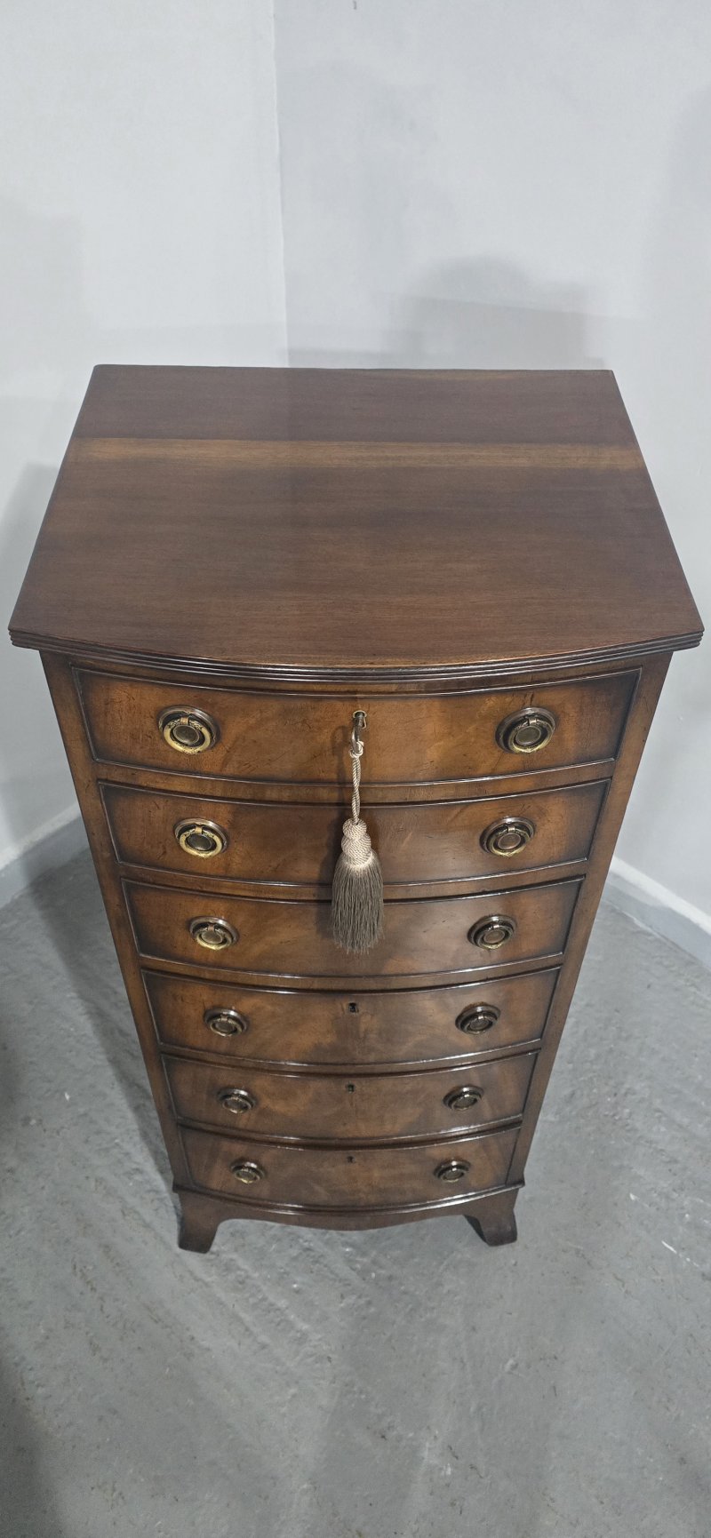 Superb Regency Bow Front  Tall Chest of Drawers - Image 4