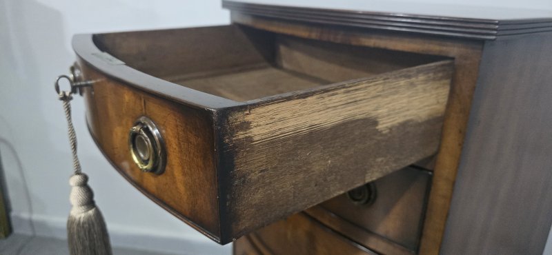 Superb Regency Bow Front  Tall Chest of Drawers - Image 9