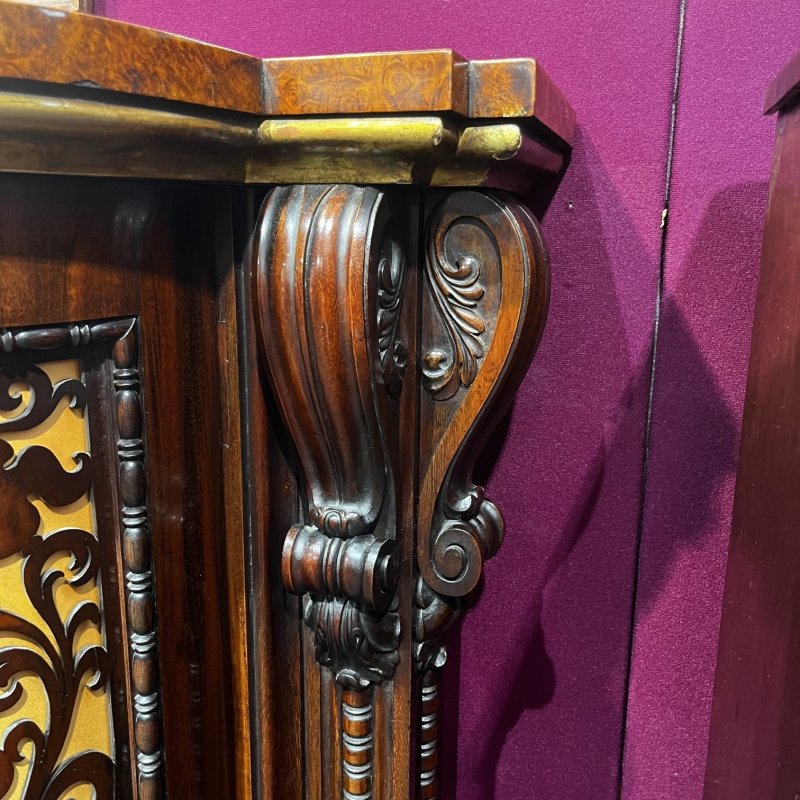 A Stunning Quality Early Victorian Period Gonçalo Alves And Amboyna Bookcase/credenza - Image 3