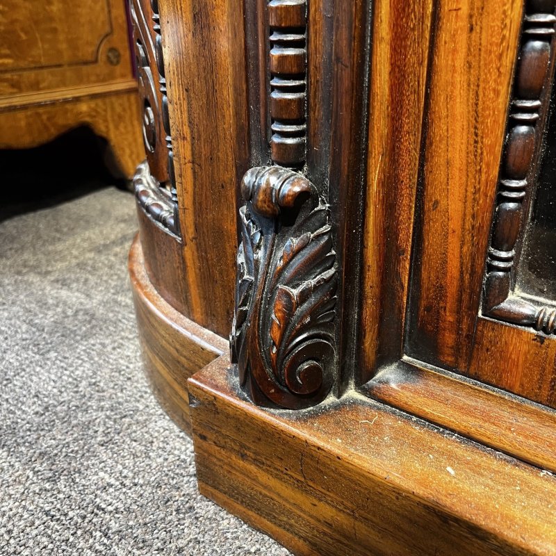 A Stunning Quality Early Victorian Period Gonçalo Alves And Amboyna Bookcase/credenza - Image 10