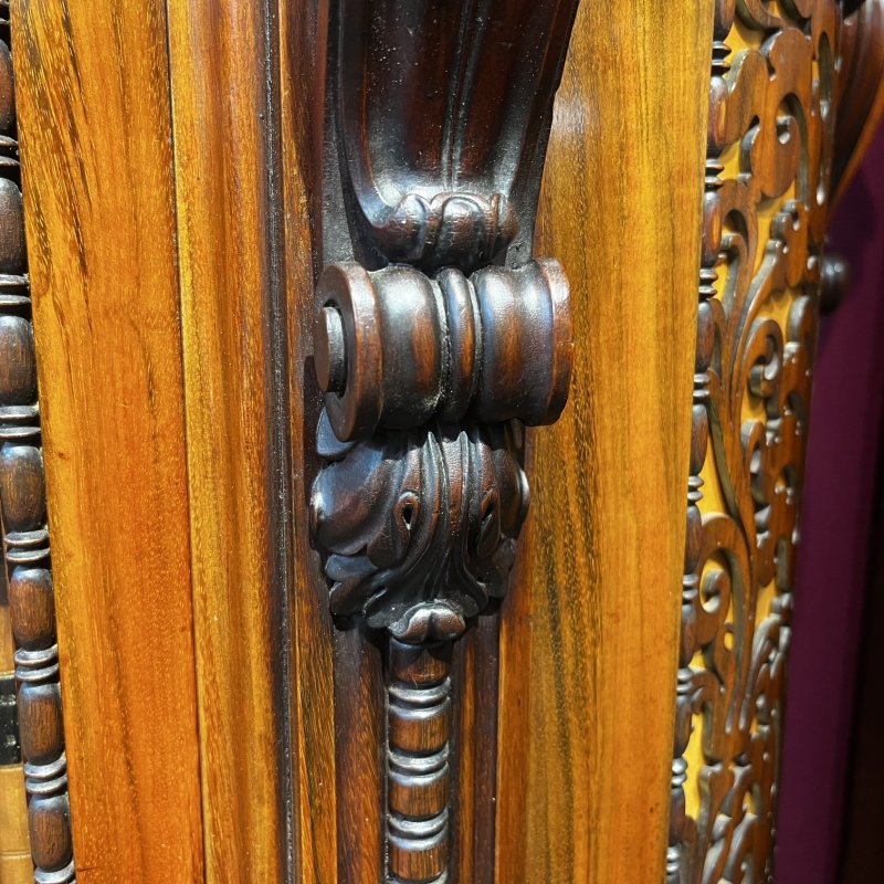 A Stunning Quality Early Victorian Period Gonçalo Alves And Amboyna Bookcase/credenza - Image 13