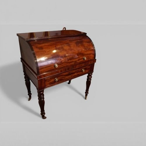 Early 19th Century Mahogany Cylinder Desk - Image 2