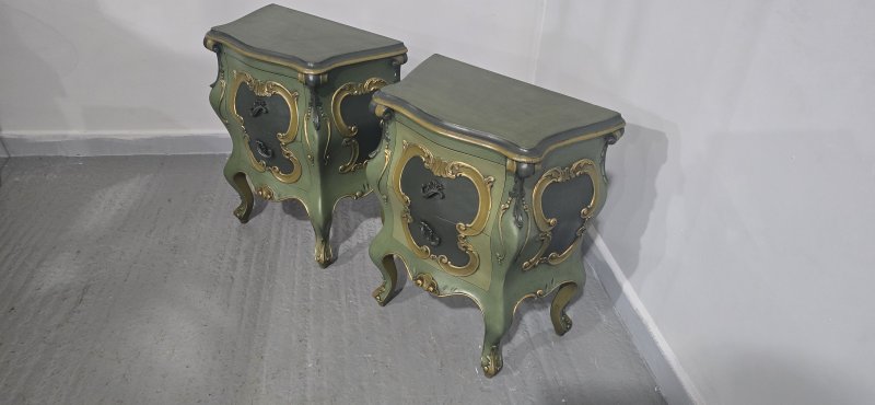 Fine Pair French Painted Bedside Chests of Drawers - Image 7