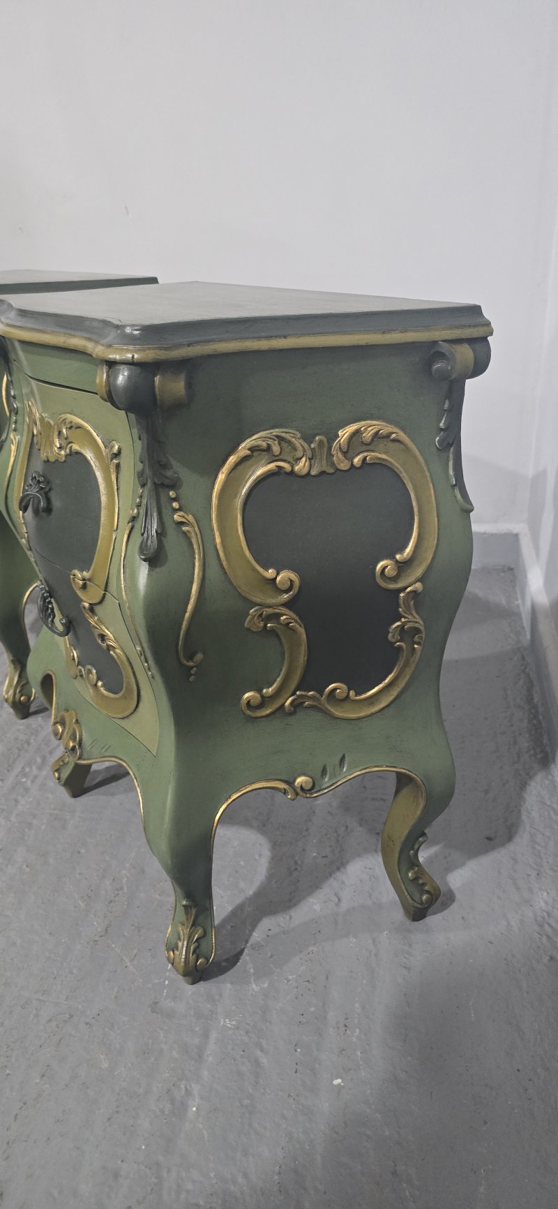 Fine Pair French Painted Bedside Chests of Drawers - Image 6