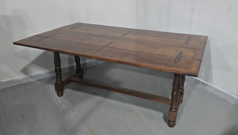 Super Oak Kitchen Refrectory Farmhouse Dining Table - Image 3