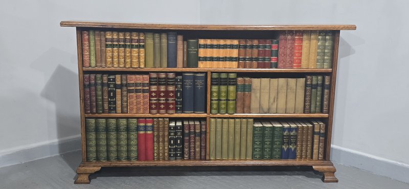 Arts and Crafts Oak Low Bookcase - Image 3