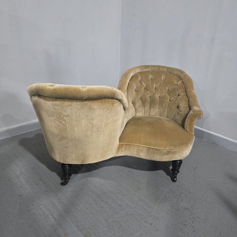 Super Victorian Conversation Sofa - Image 8