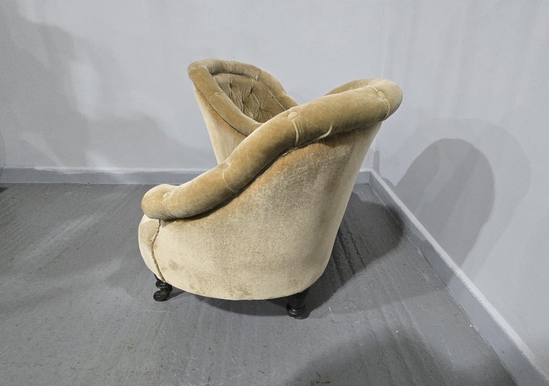 Super Victorian Conversation Sofa - Image 6