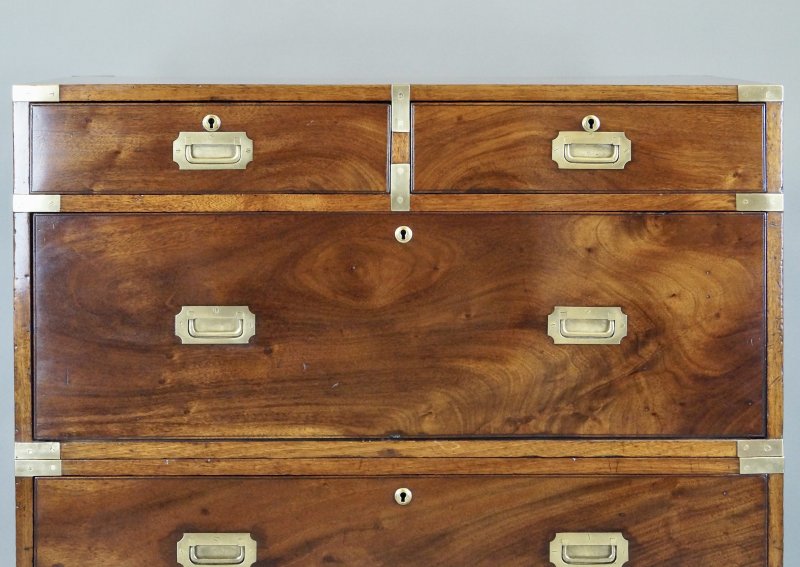 A Particularly Appealing Mahogany Military Chest - Image 3