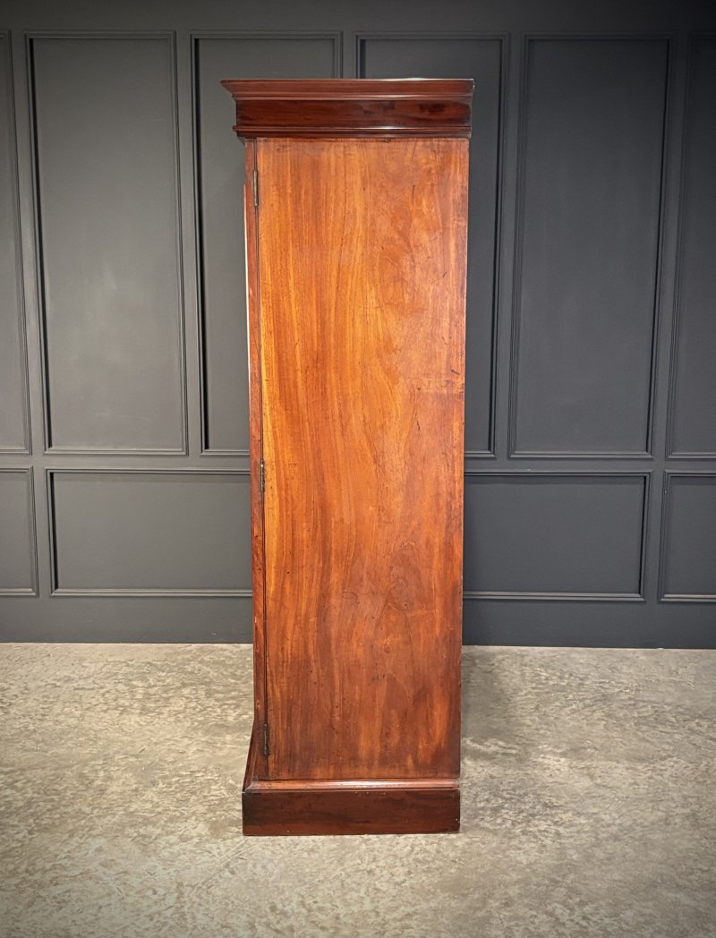 William IV Mahogany Wardrobe - Image 4