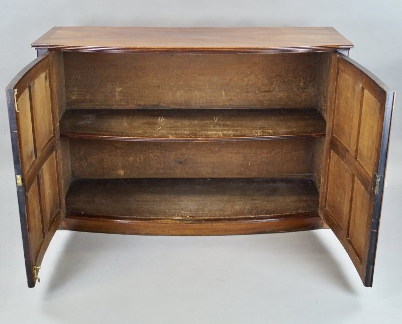An Unusual George III Bow-Fronted Cupboard - Image 5
