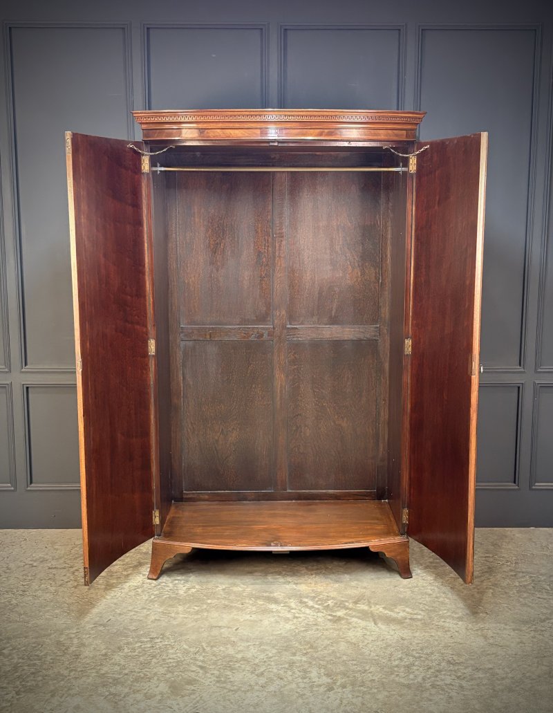 Mahogany Bow Front Wardrobe - Image 3