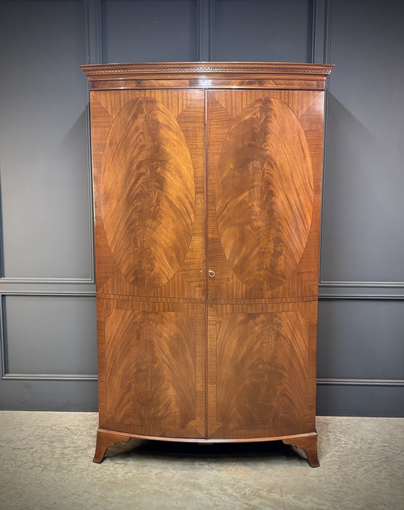 Mahogany Bow Front Wardrobe - Image 2