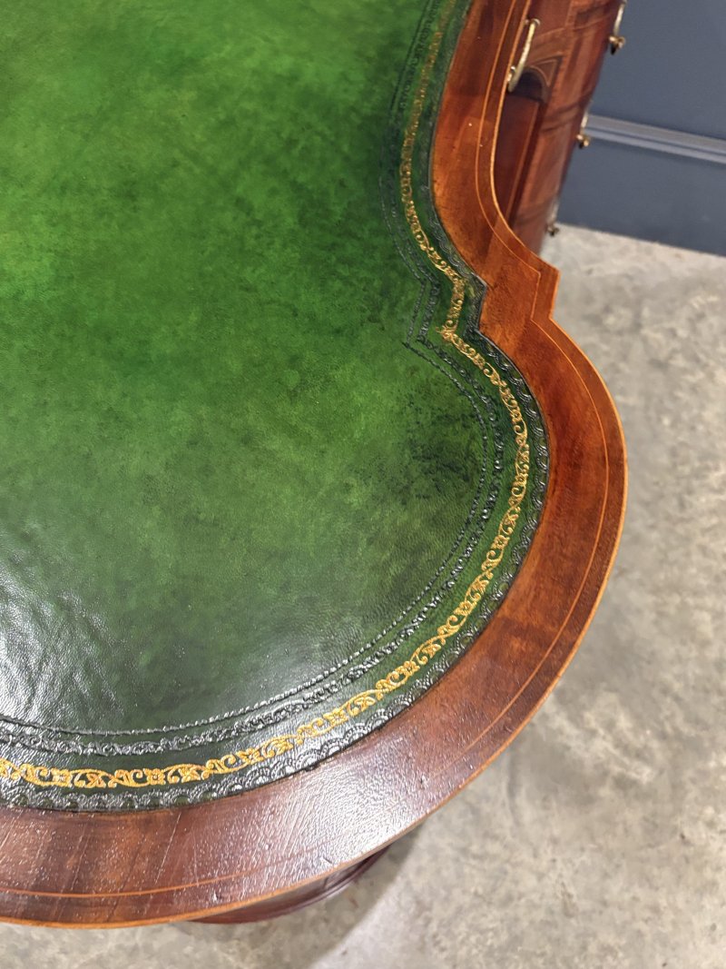 Edwardian Mahogany Kidney Shaped Desk - Image 9