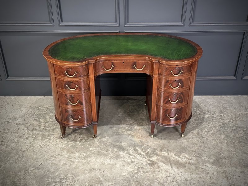 Edwardian Mahogany Kidney Shaped Desk - Image 11