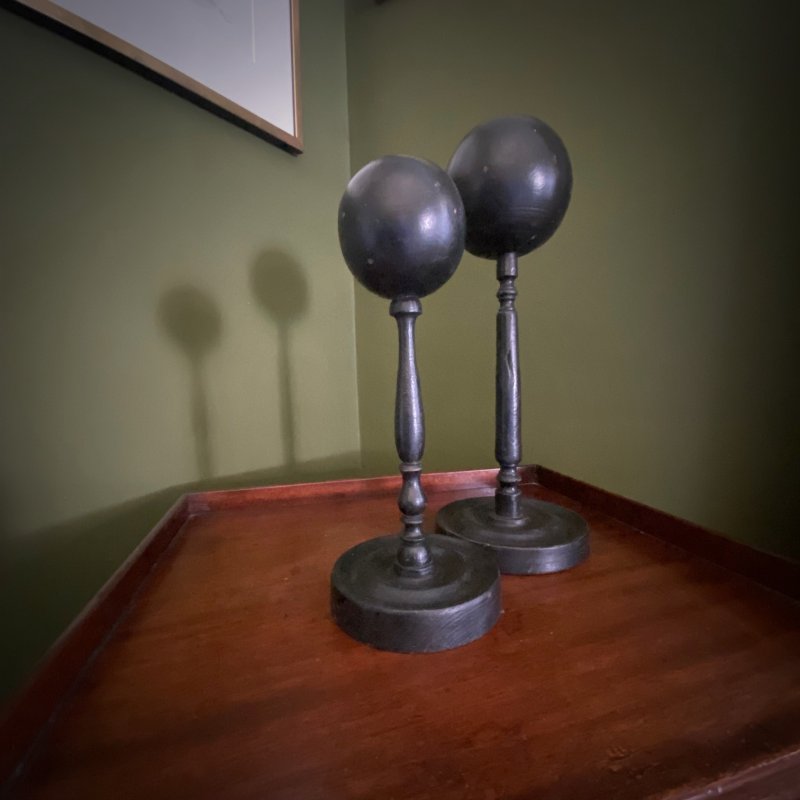 Pair of turned wig stands
