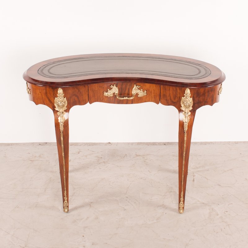 Victorian Walnut Kidney Shaped Writing Table - Image 2