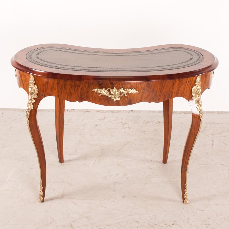 Victorian Walnut Kidney Shaped Writing Table - Image 9