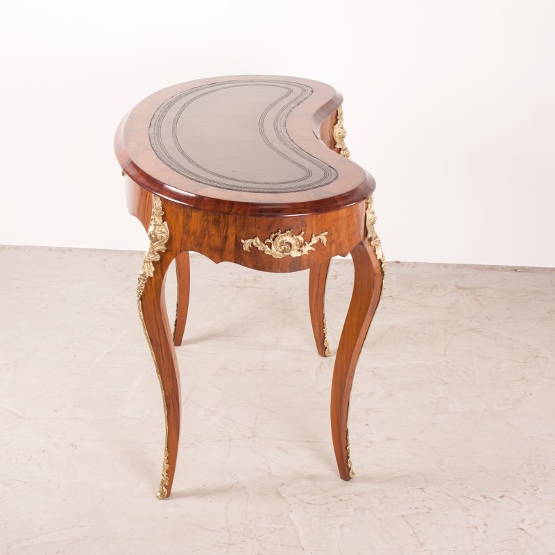 Victorian Walnut Kidney Shaped Writing Table - Image 10