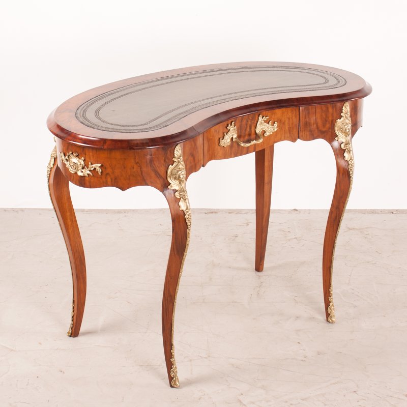 Victorian Walnut Kidney Shaped Writing Table - Image 11
