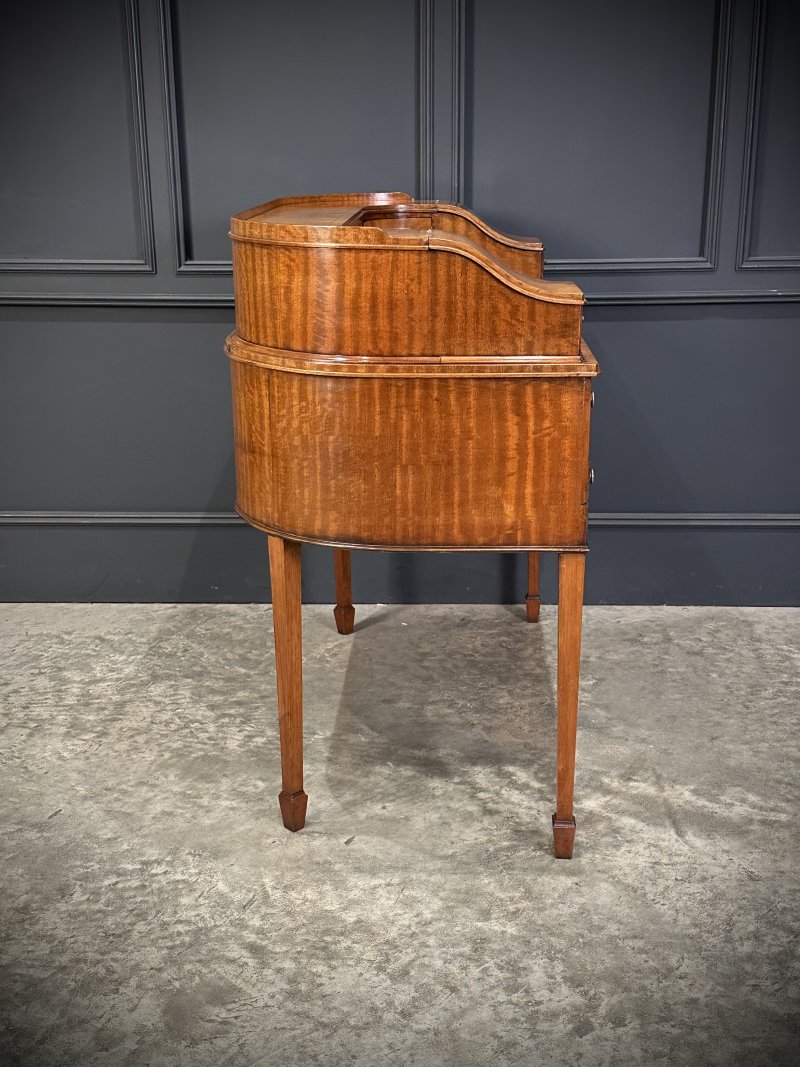 Inlaid Mahogany Carlton House Desk - Image 13