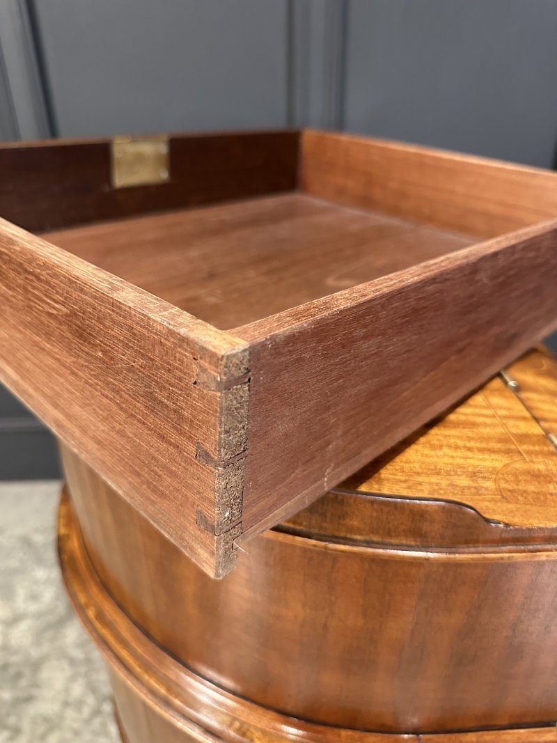 Inlaid Mahogany Carlton House Desk - Image 12