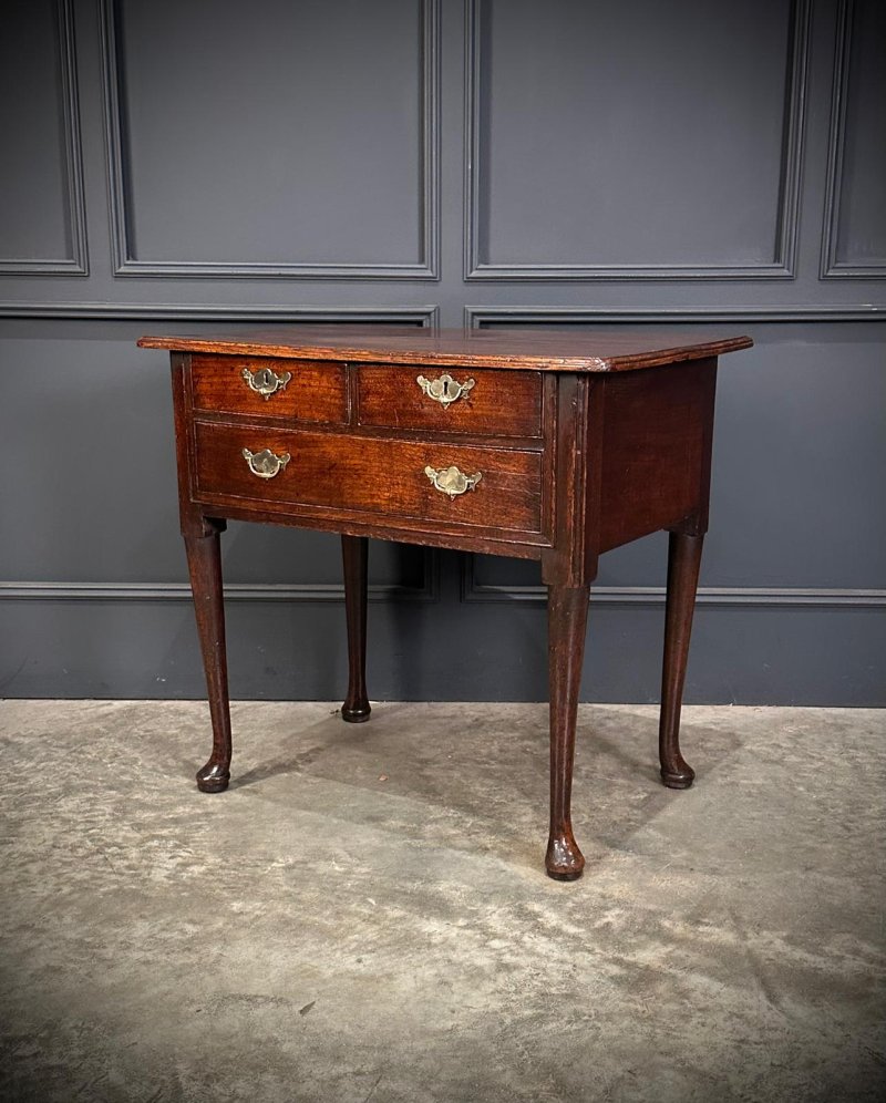 Queen Anne Oak Lowboy - Image 11