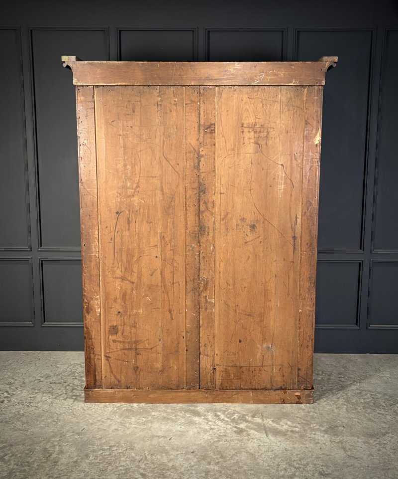 Superb Victorian Figured Walnut Wardrobe - Image 6
