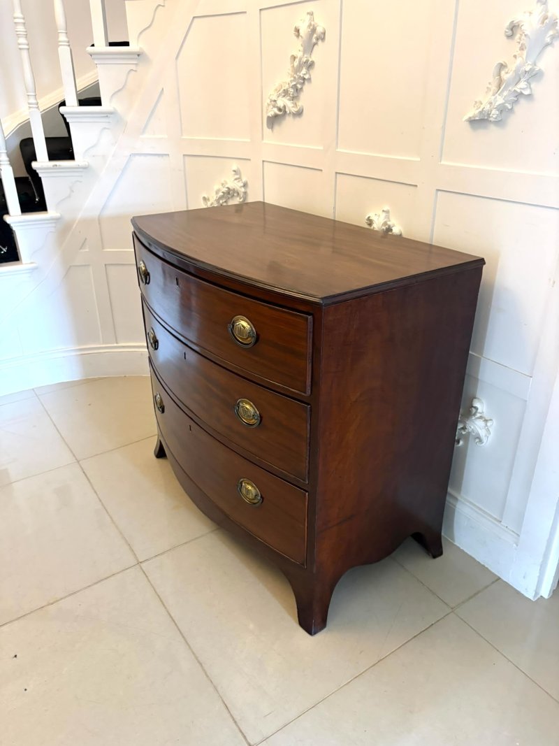 Antique Georgian Quality Mahogany Bow Front Chest of Drawers - Image 8