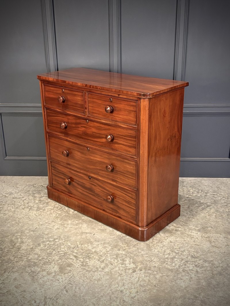 Victorian Mahogany Chest of Drawers - Image 8
