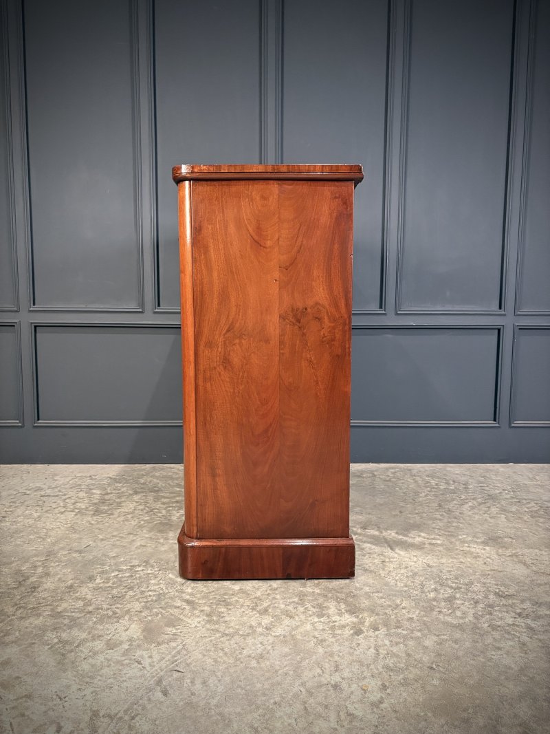 Victorian Mahogany Chest of Drawers - Image 10