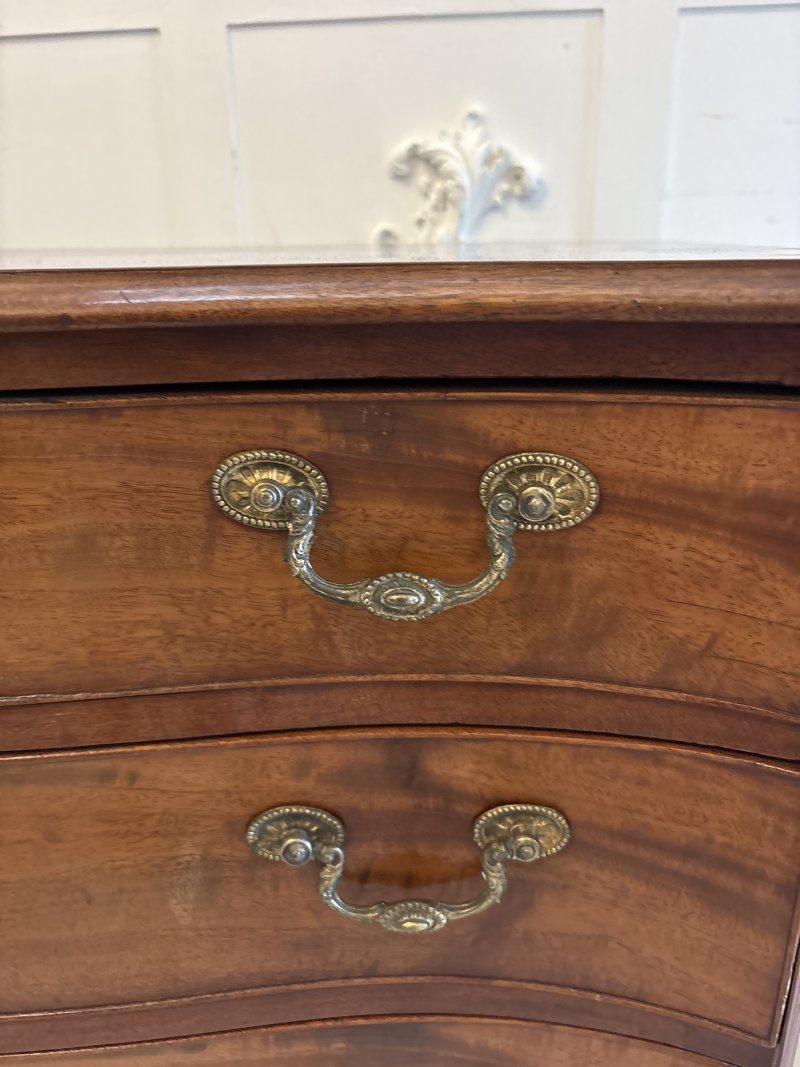 Antique 18th Century Georgian Mahogany Serpentine Chest of Four Drawers - Image 9