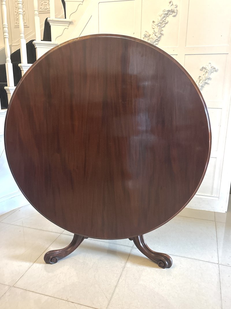 Antique Victorian Mahogany Circular Tilt-Top Dining or Centre Table