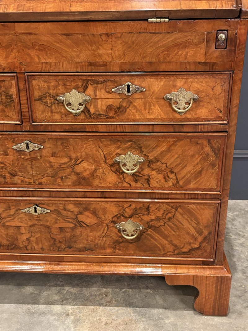 Queen Anne Figured Walnut Bureau - Image 3