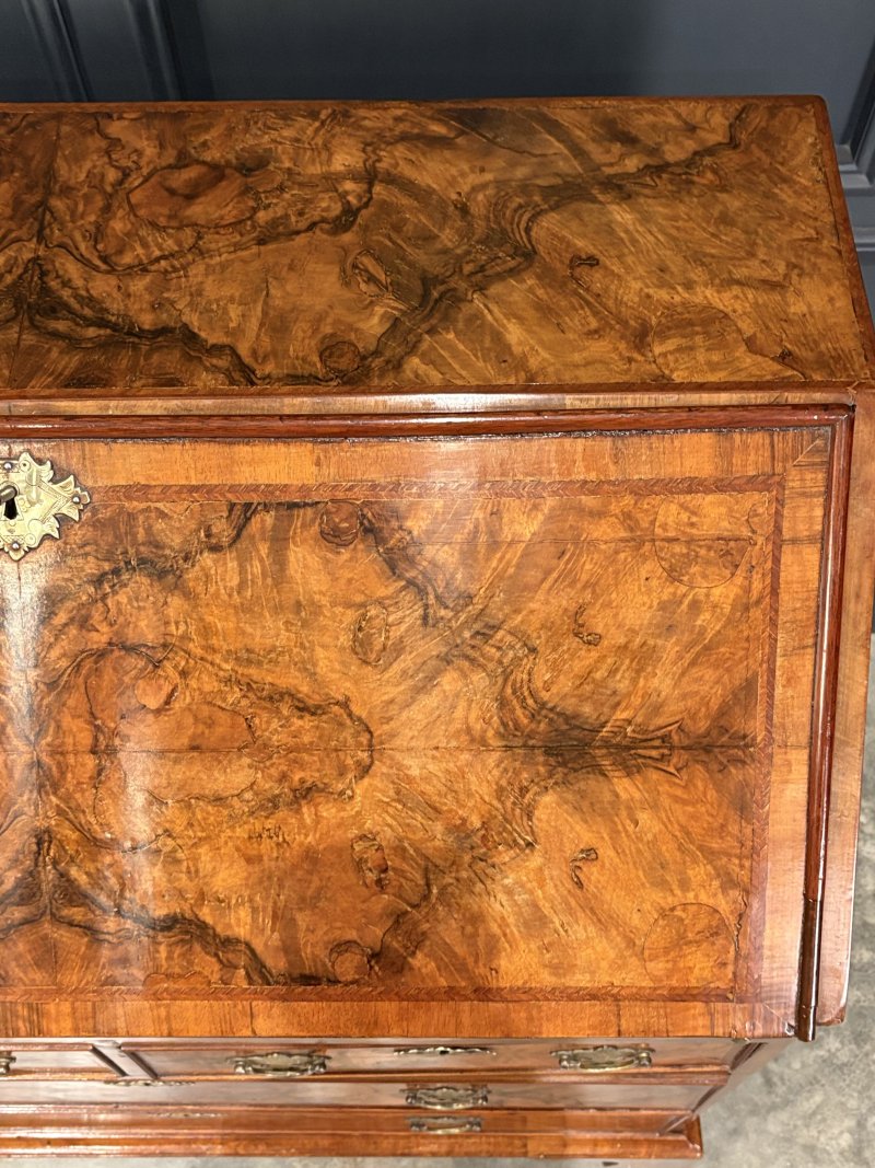Queen Anne Figured Walnut Bureau - Image 5