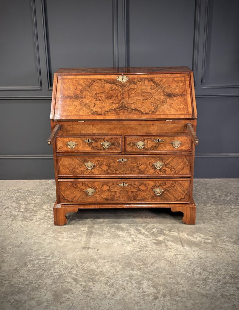 Queen Anne Figured Walnut Bureau - Image 9