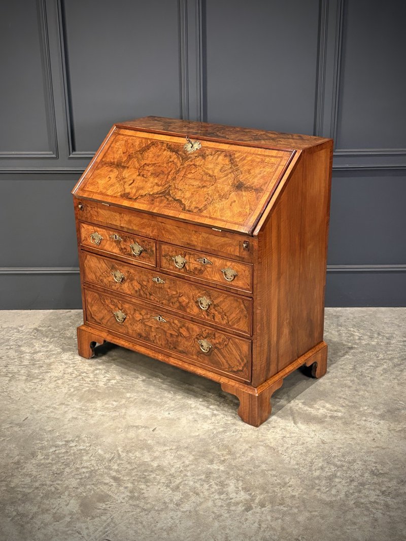 Queen Anne Figured Walnut Bureau - Image 12