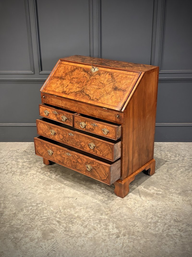 Queen Anne Figured Walnut Bureau - Image 13