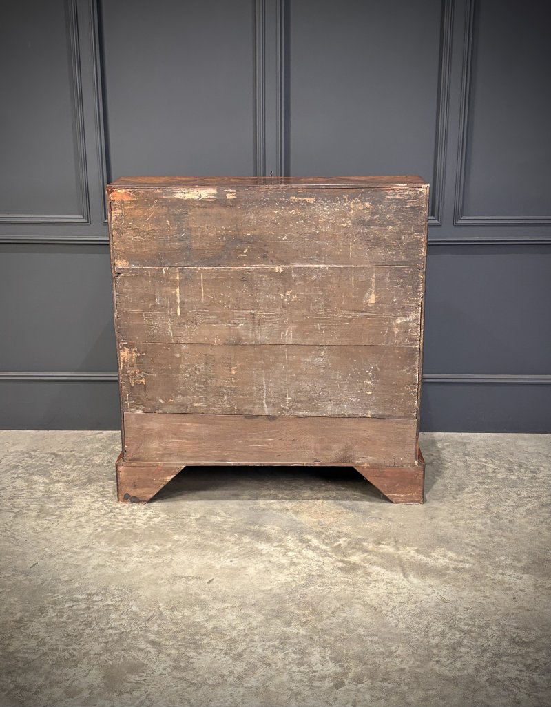 Queen Anne Figured Walnut Bureau - Image 7