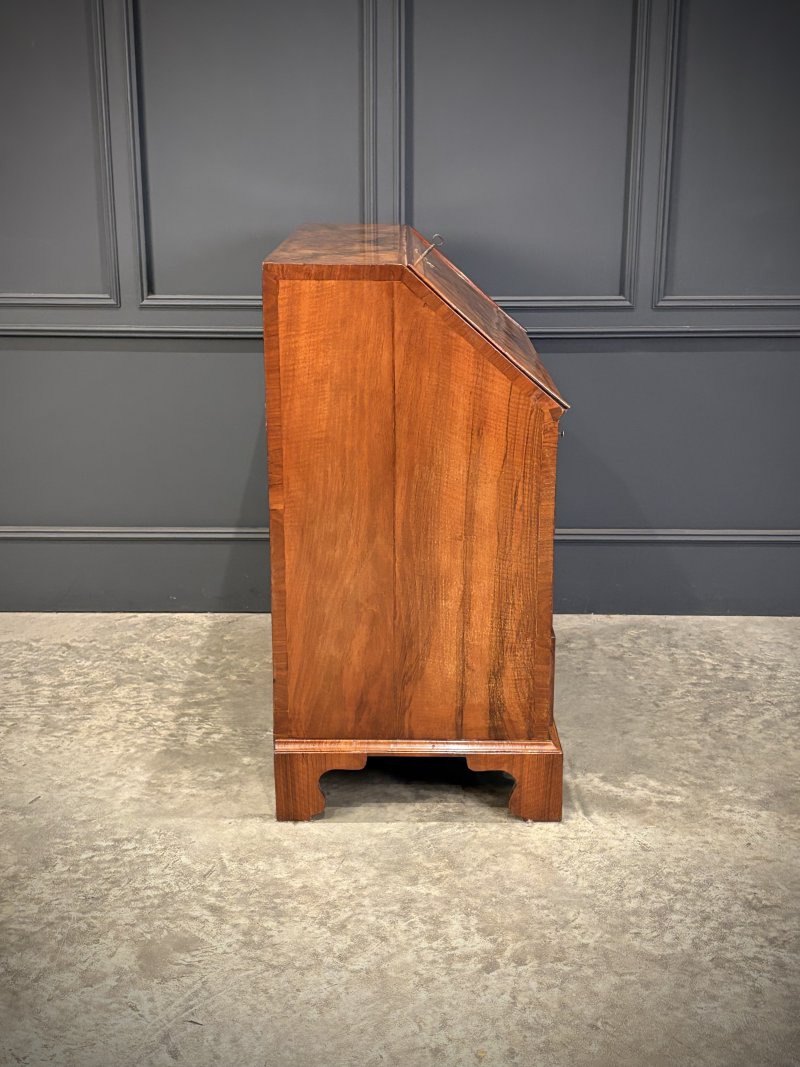 Queen Anne Figured Walnut Bureau - Image 8