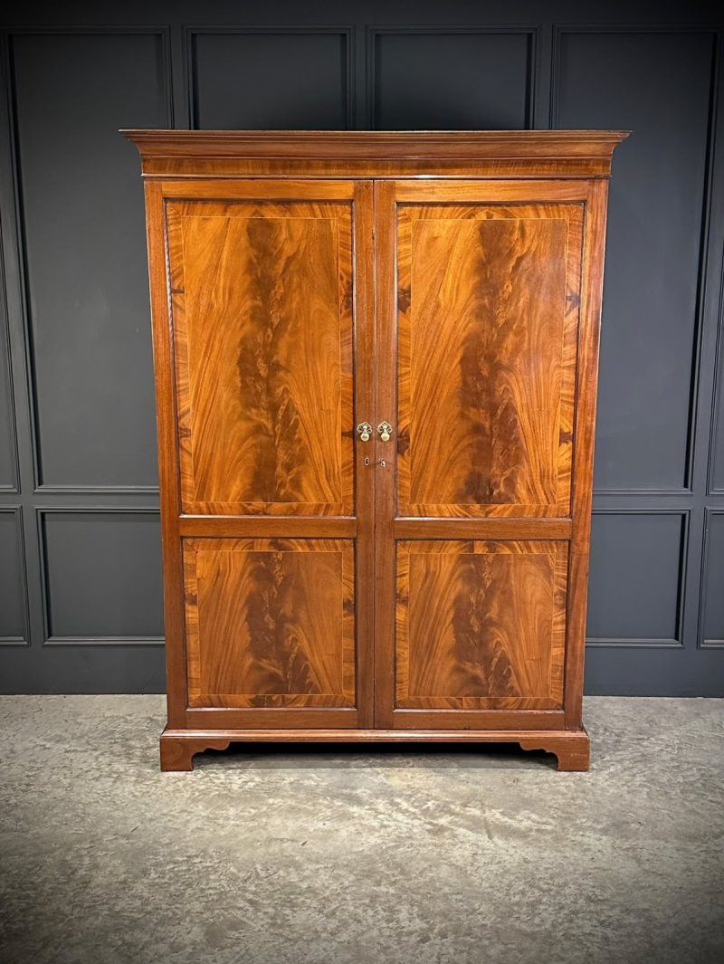 Georgian Style Mahogany Wardrobe - Image 8