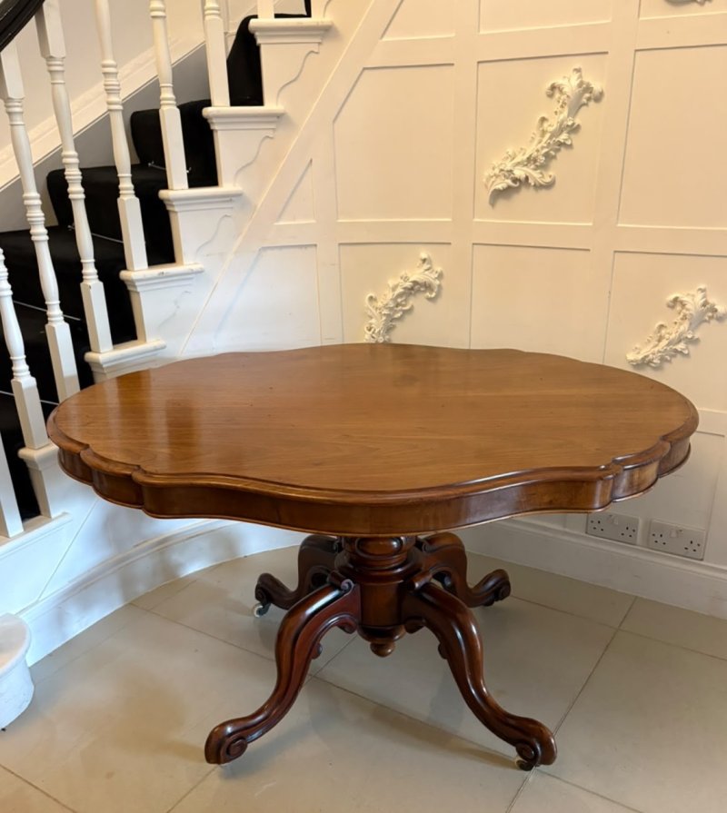 Antique Victorian Figured Mahogany Serpentine Tilt-Top Dining Centre Table - Image 4