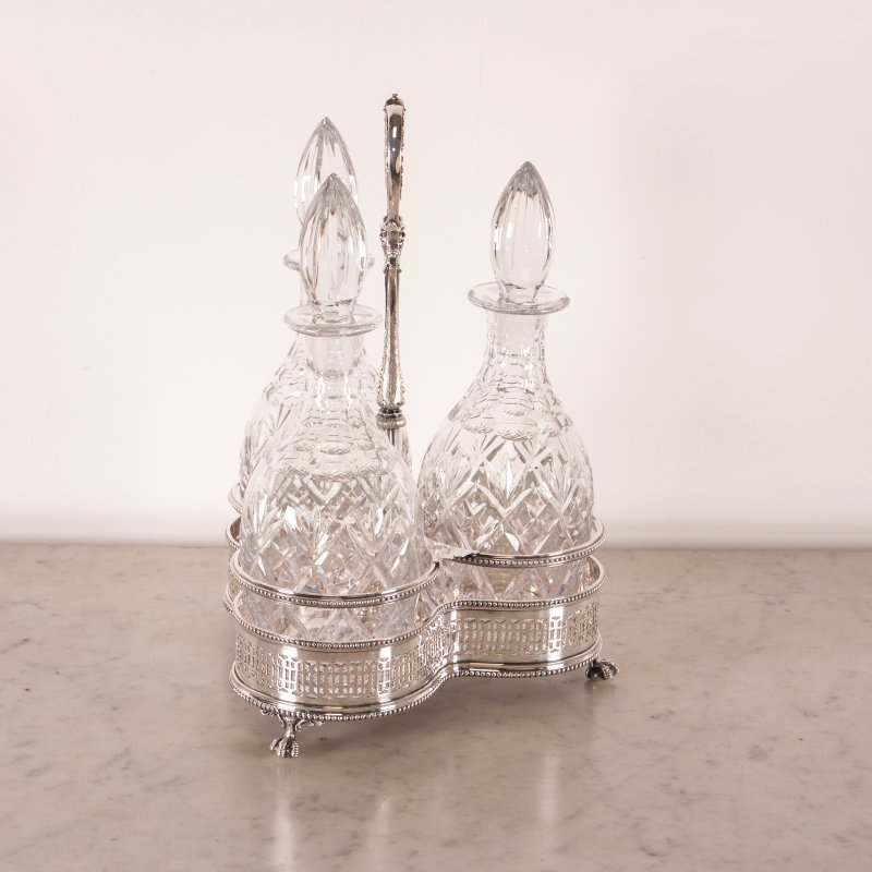Victorian Walker & Hall Silver Plated Tantalus - Image 4