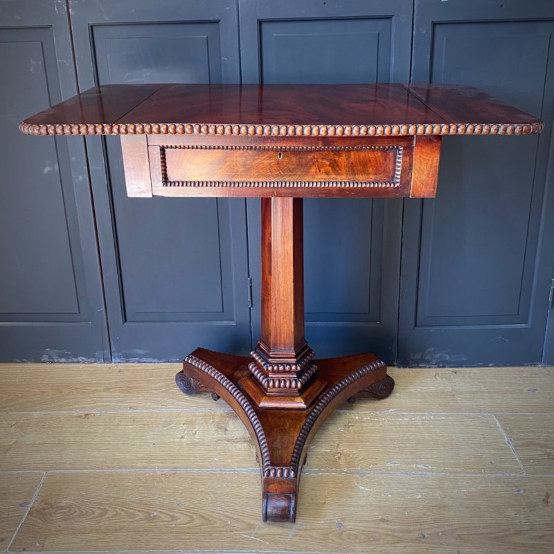W IV mahogany pedestal side table - Image 2