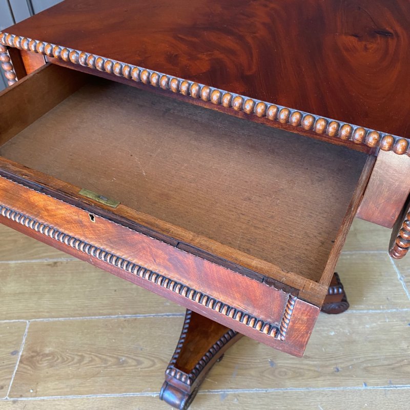 W IV mahogany pedestal side table - Image 4