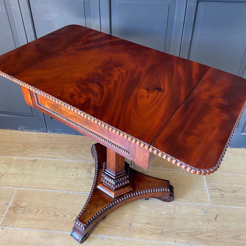 W IV mahogany pedestal side table - Image 9
